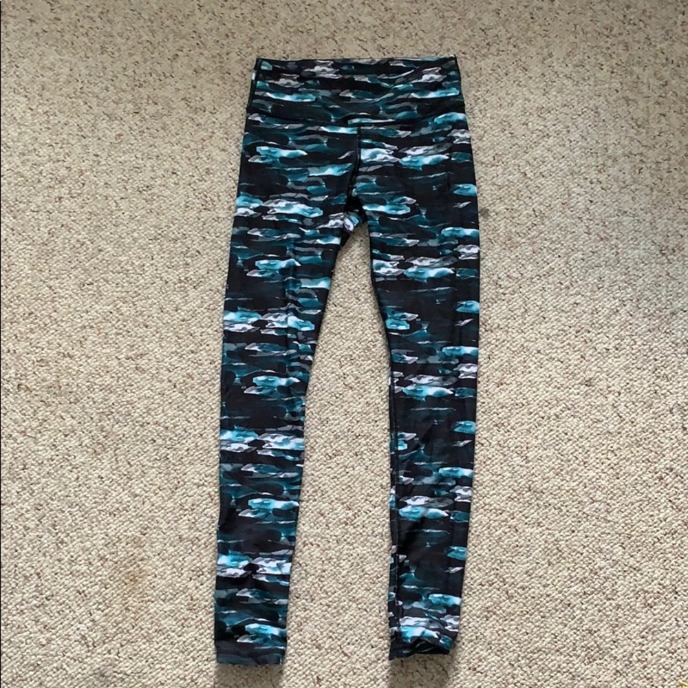 Fabletics paintstroke workout leggings